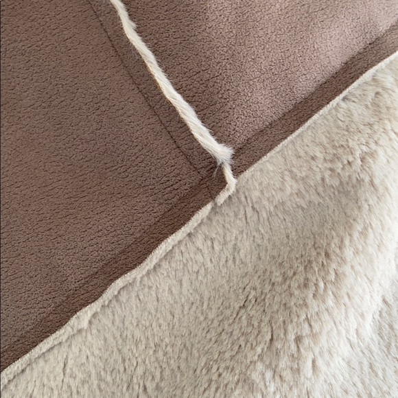 CHICOS Shearling Vest - Picture 5 of 7